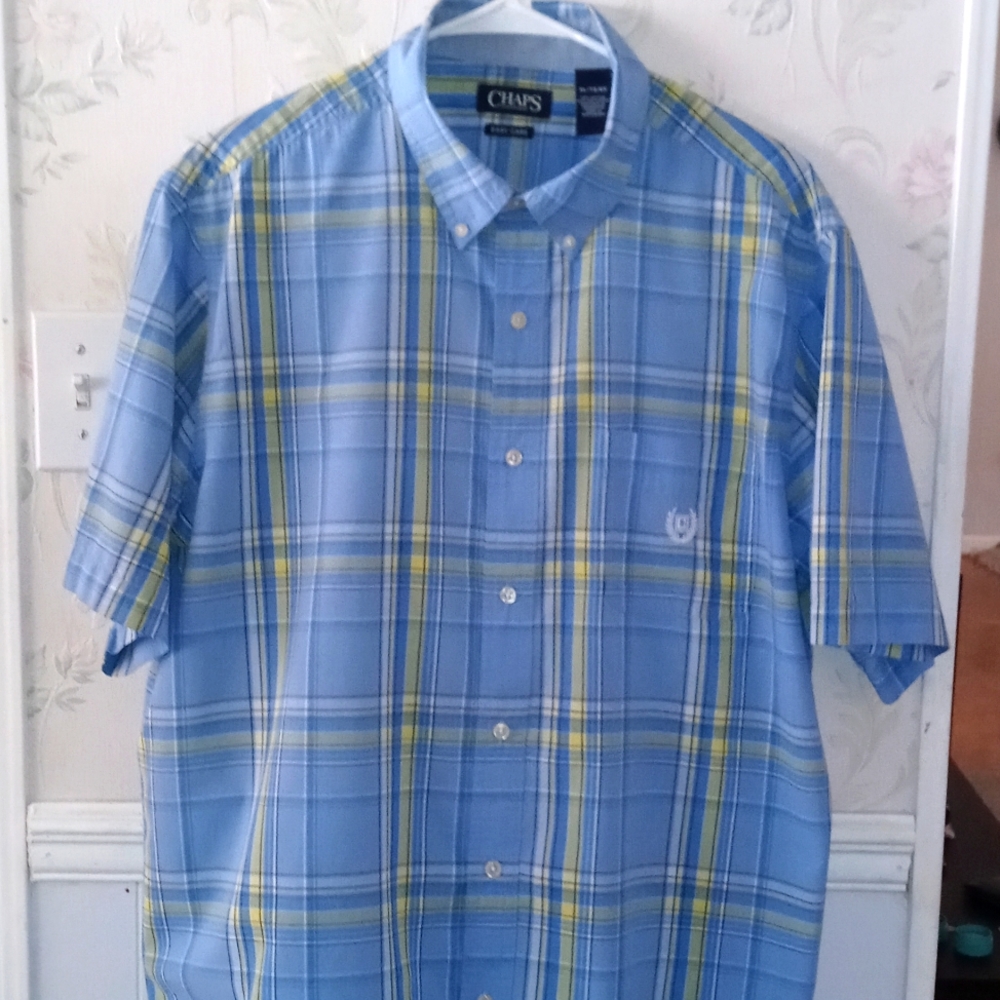 CHAPS Men's XL Short Sleeve Shirt!